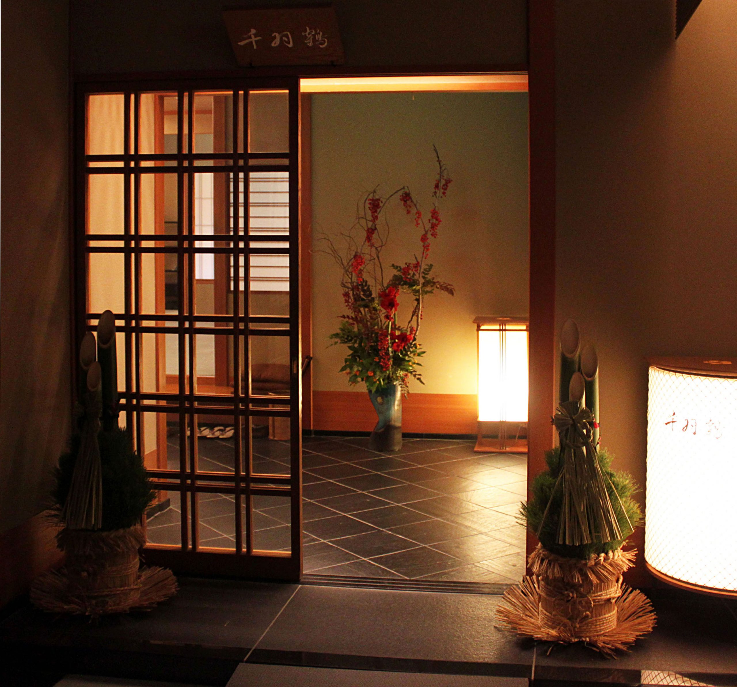 2014   料亭「千羽鶴」ホテルニューオータニ（東京）<br>
At the Senbazuru restaurant, Hotel New Otani, Tokyo